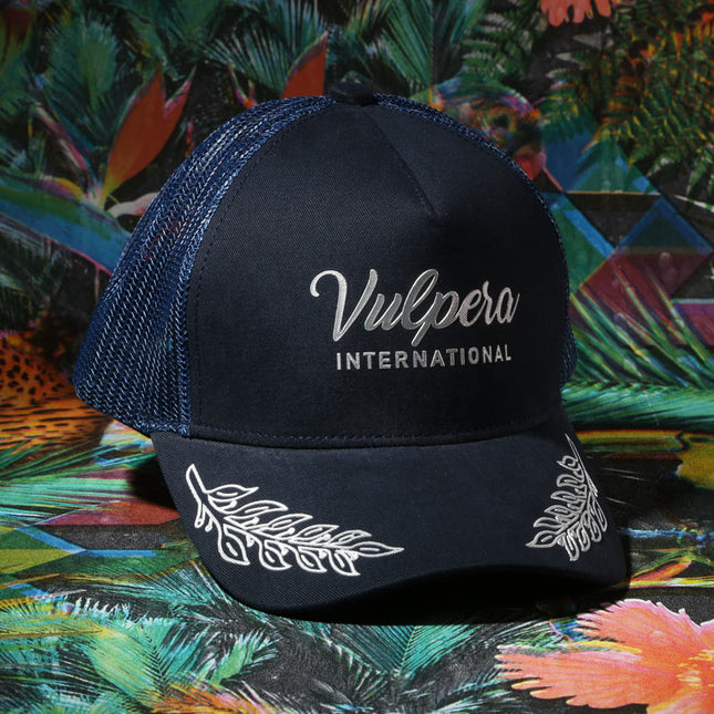 Vulpera Laurel Acanthus Trucker Cap – International Heritage Edition